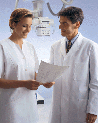 Radiologist and technologist consult